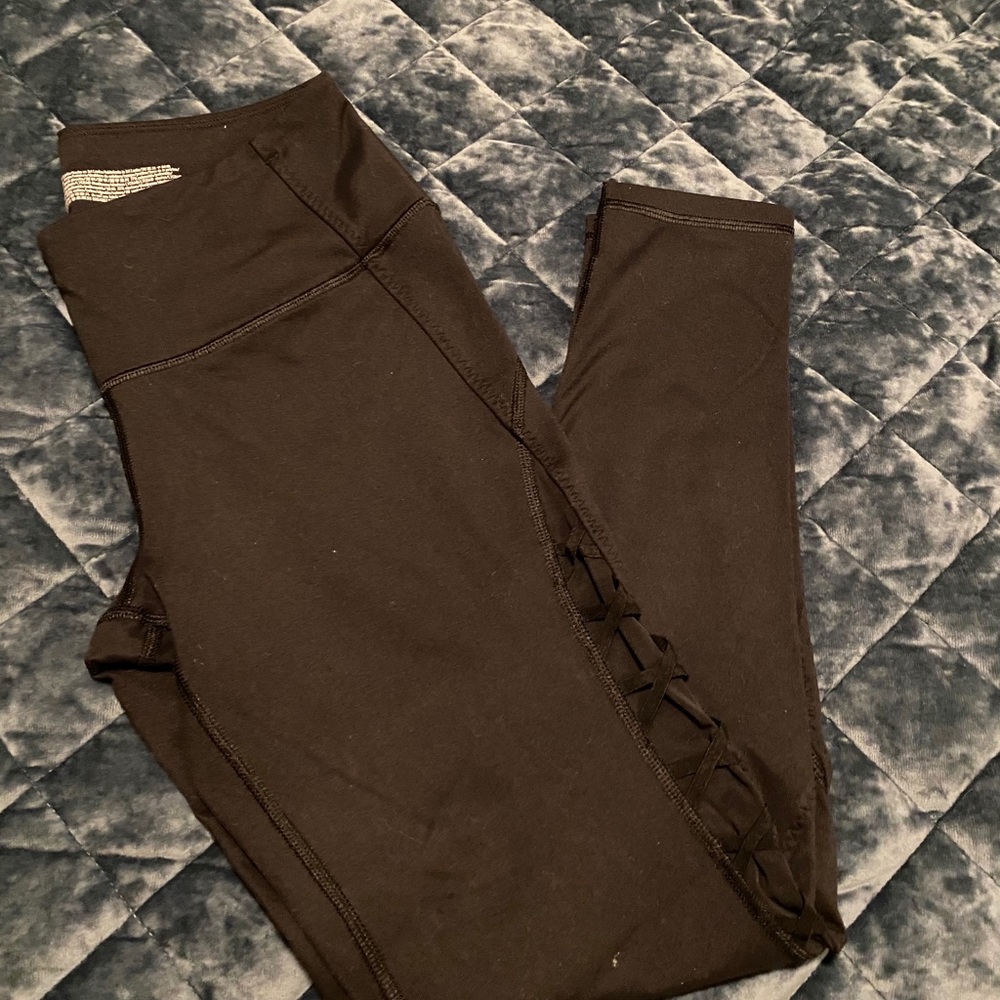 Victoria’s Secret “knockout” leggings
